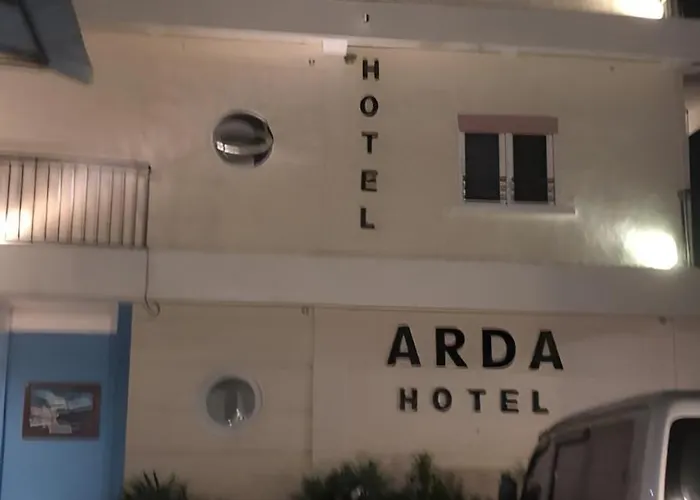ホテル Arda Bali ネガラ